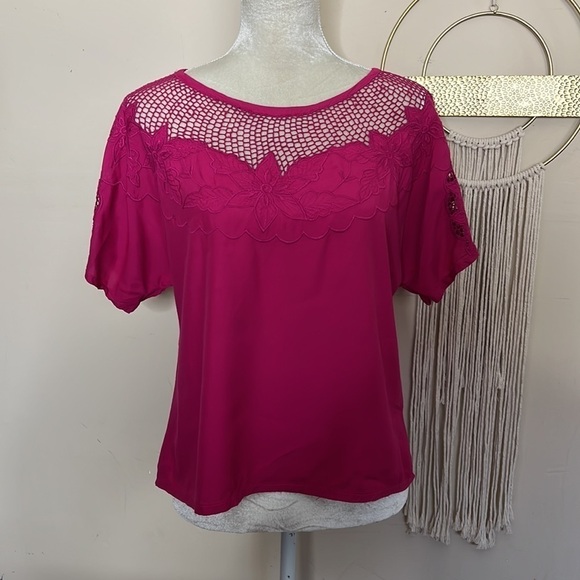 made in Hawaii floral embroidered mesh top - Picture 1 of 7